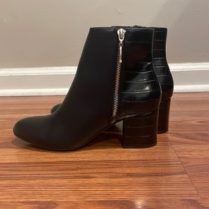 Mixed Media Block Heel Booties Black Size 8